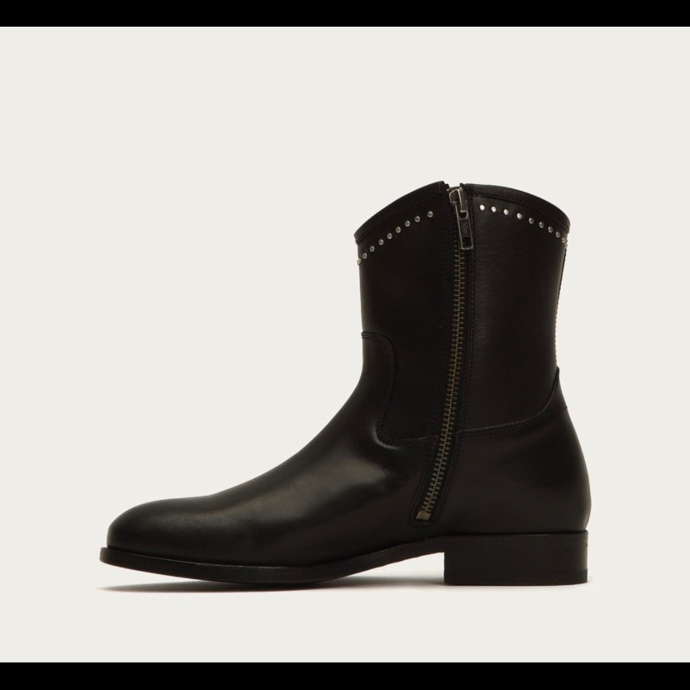 🐴Frye Melissa studded short boot🐴 - Picture 2 of 14